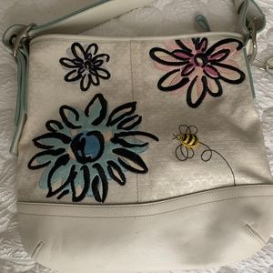 Coach Bumble Bee shoulder bag